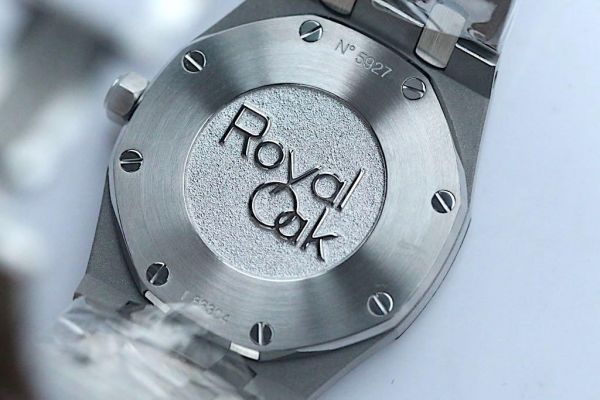 Royal Oak 33mm 67651 White & Black Dial Bracelet Quartz JF