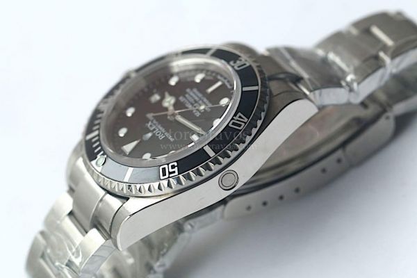 Rolex 16600 Sea Dweller Black Dial Bracelet BP SA3135