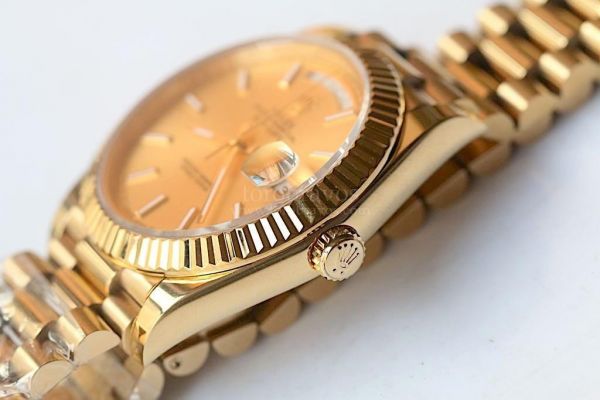 Rolex Day-Date Oyster Fluted YG Stick Markers gold Dial Bracelet BP A2813