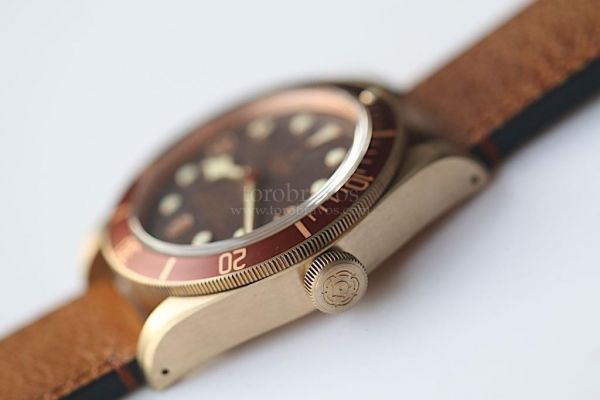 Heritage Black Bay Bronze Brown Dial Asso Leather ZF A2824 V2 (Free Nylon Strap)