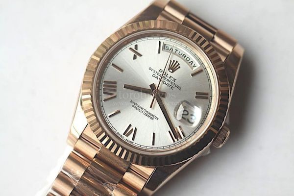 Rolex Day-Date Oyster Fluted RG Roman Markers Brown & Silver & Green Dial Bracelet Noob A3255