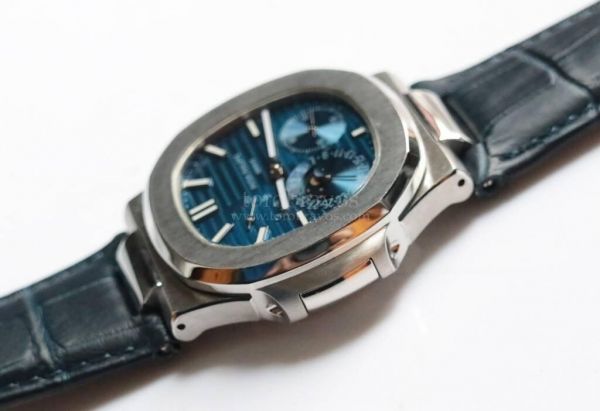 Nautlis 5712 Calender Power Reserve SS Grey&Blue Dial Leather Strap